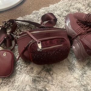 Steve Madden Maxima purse and sneakers 6.5 (serious inquiries! Not emailin pics)